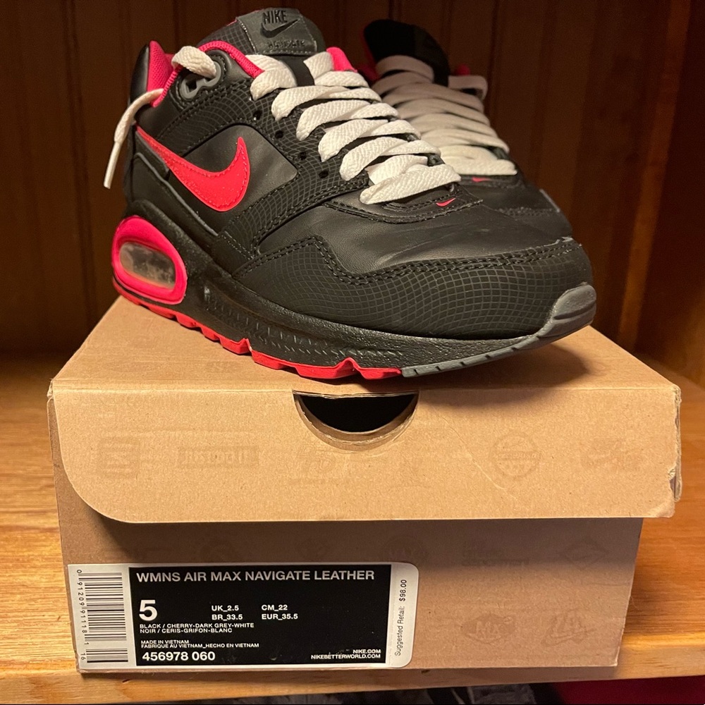 Womens.Nike Airmax